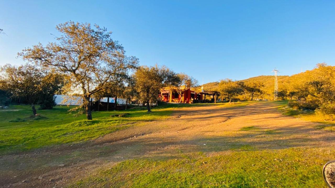 La Canada Villaharta Екстериор снимка